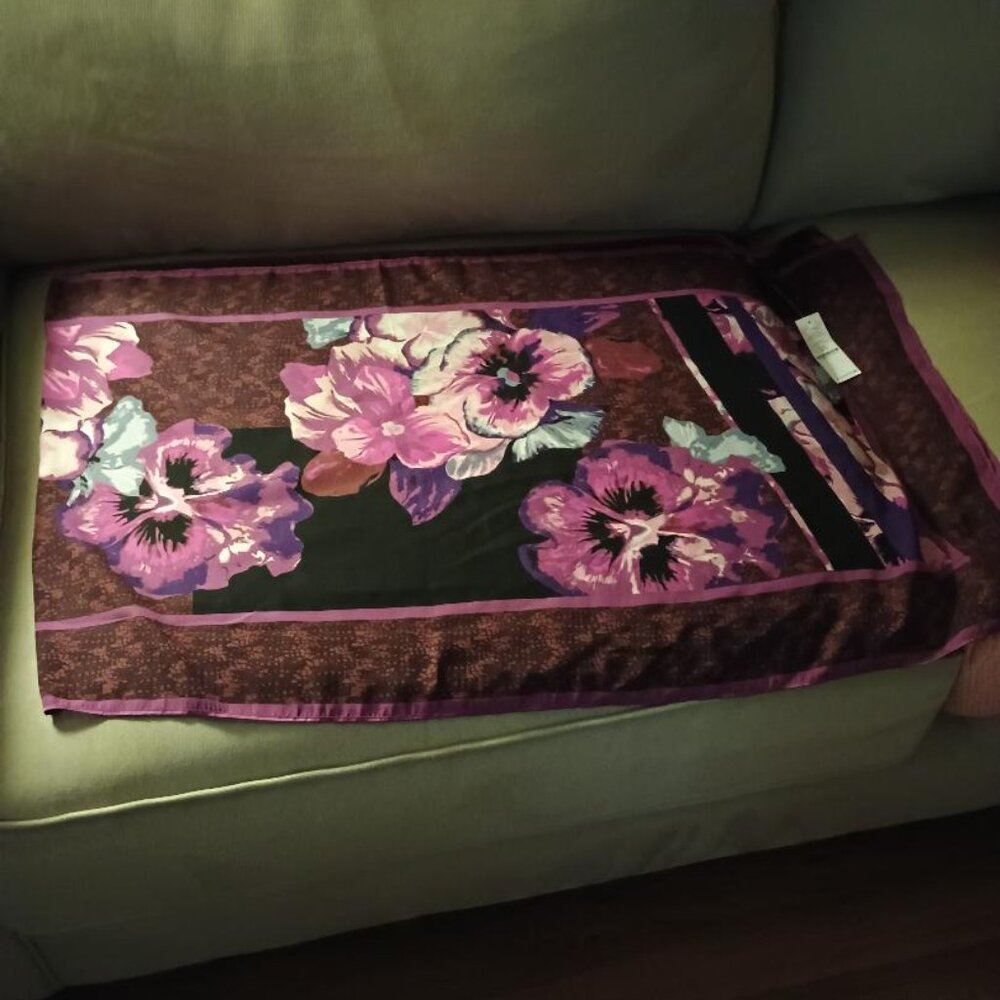 NEW- White House Black Market Scarf